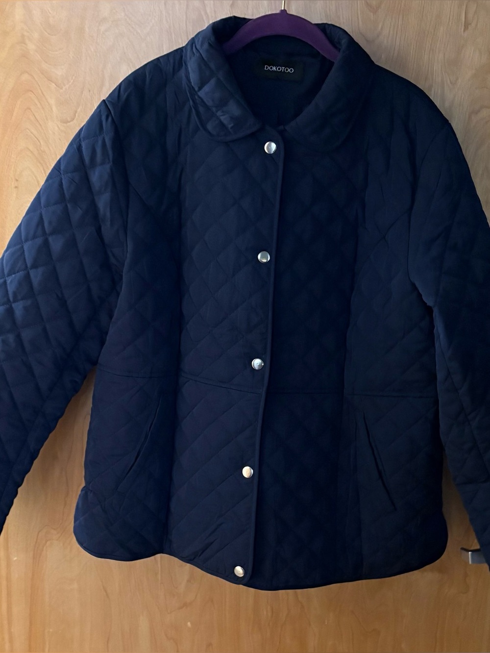 Dokotoo Women’sDark Blue Quilted Jacket Size XL Collared Button Down Long Sleeve